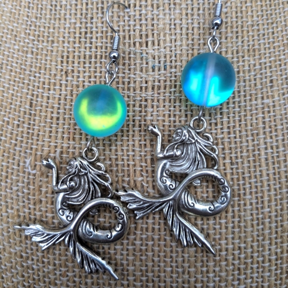 Mermaid Earrings - Picture 3 of 9